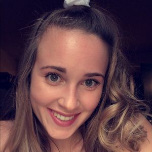 Meet your Posher, Stephanie